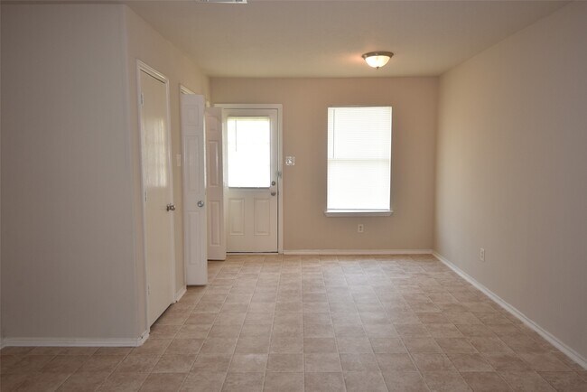 Foto del edificio - 17415 Wigeon Way Dr