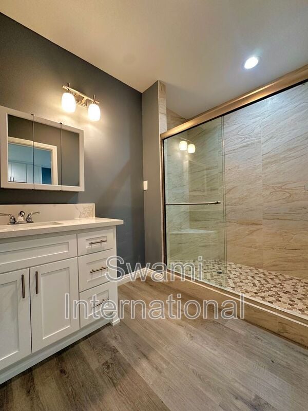 Photo - 1716-1718 1/2 W. 49th St. Apartment