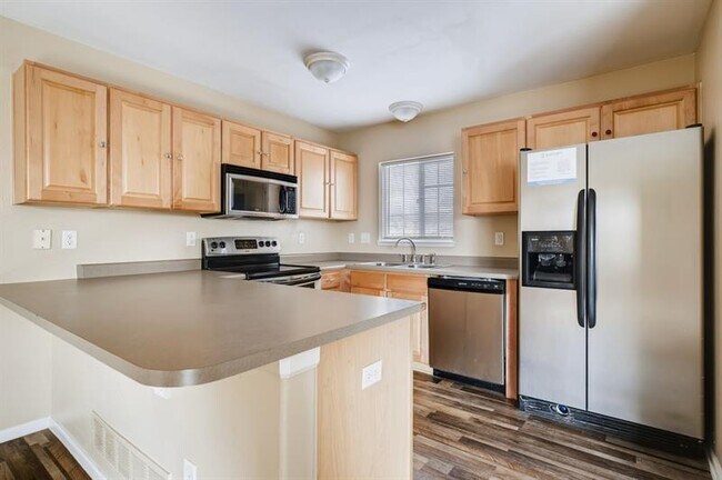Building Photo - 4267 Pioneer Creek Dr