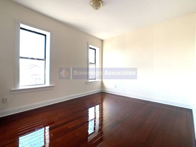 Building Photo - 53 Hamilton Terrace