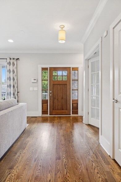 Building Photo - 2310 Vaulx Ln