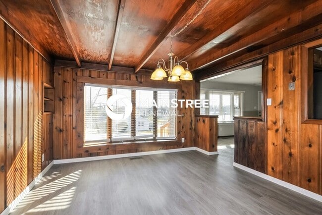 Building Photo - 3 Bedroom Pet-Friendly Home in Festus, MO with Main Street Renewal