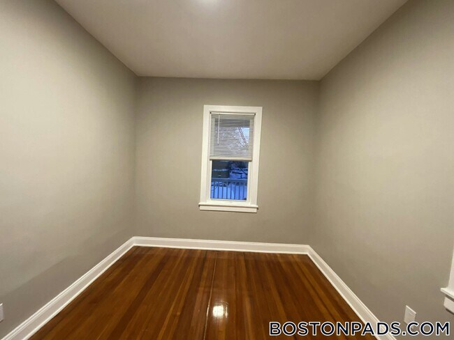 Foto del edificio - 1238 Blue Hill Ave