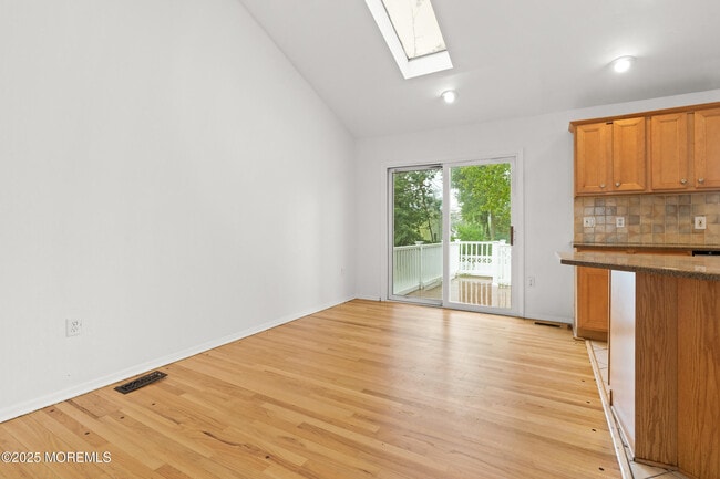 Foto del edificio - 1802 Holbrook St