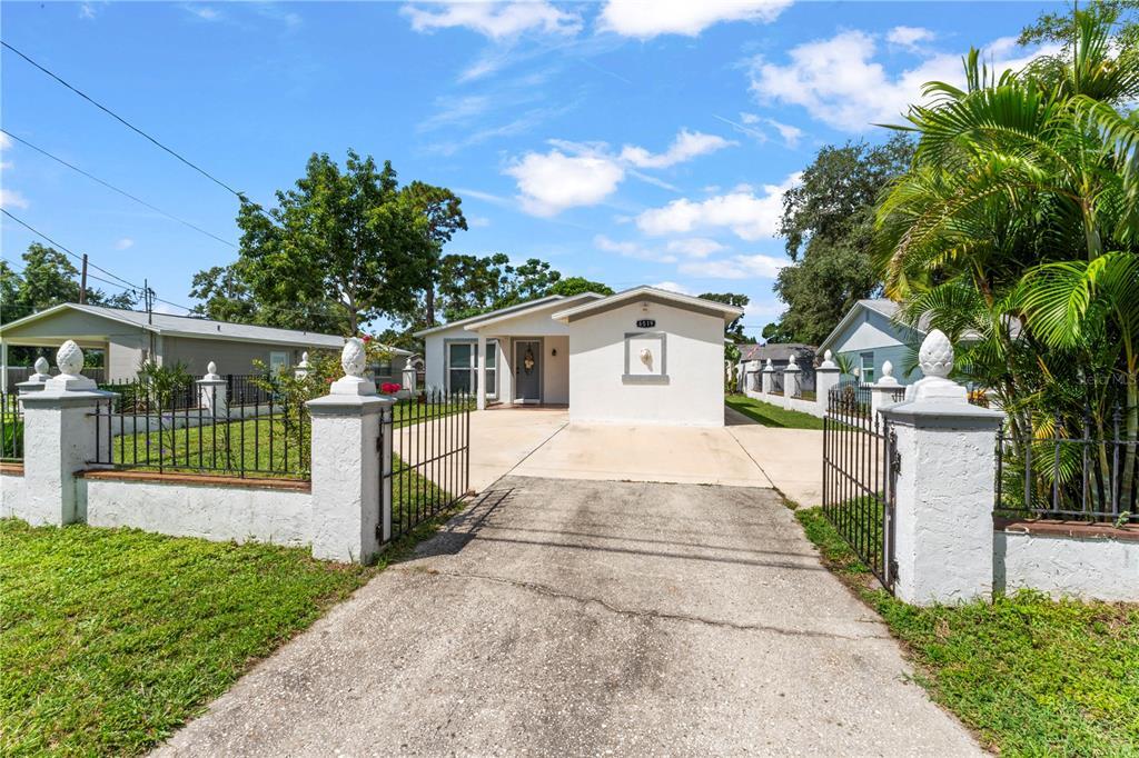 Foto principal - 6519 S Englewood Ave