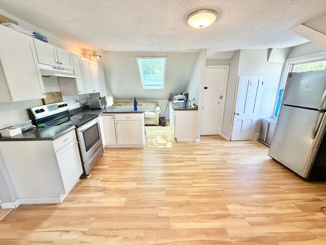 515-517 South Willard Street - 515-517 South Willard Street Apartment