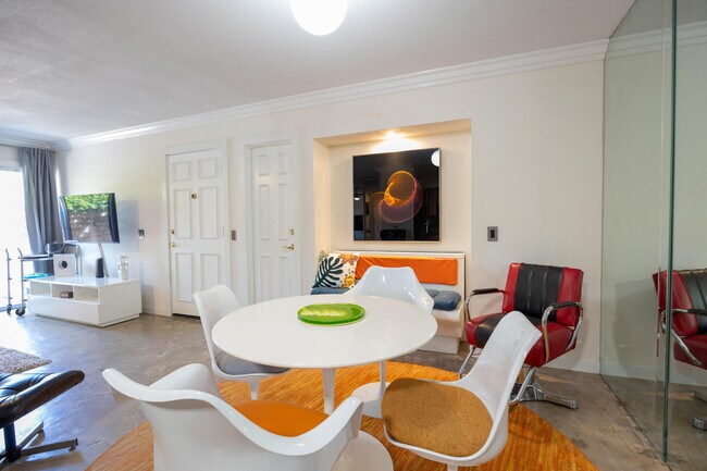 Foto del edificio - 1181 Sunflower Ln