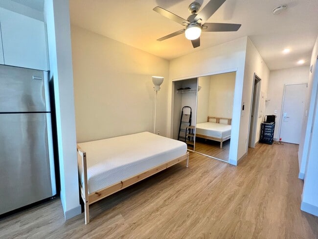 Foto del edificio - Studio, 1 Bath, 1 Parking located at The Collection Lofts in Kaka'ako !