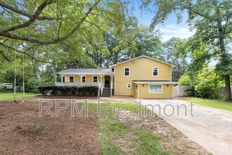 Building Photo - 2716 Deerwood Trail