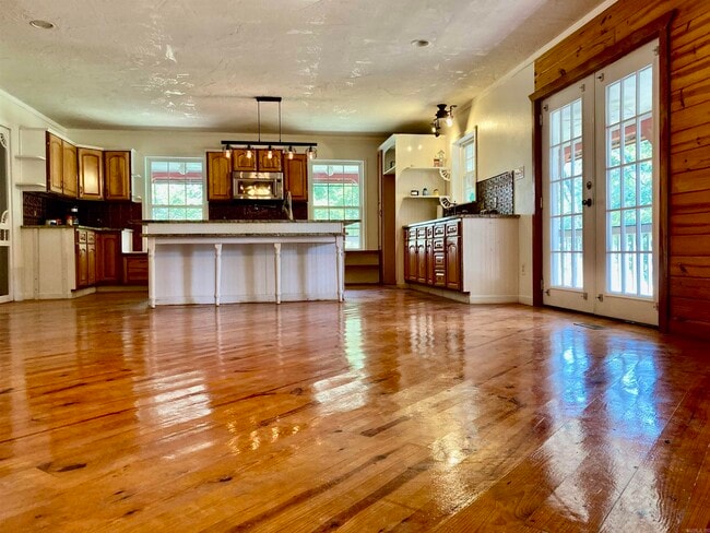 Building Photo - 116 Pineapple Dr
