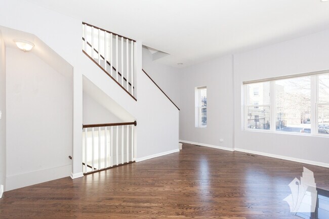 Foto del edificio - 4438 N Racine Ave