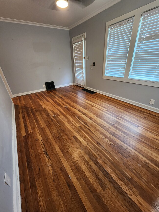 Foto del edificio - 4836 Pratt St