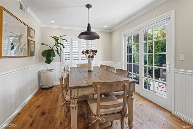 Foto del edificio - 3 br, 3 bath House - 4378 Oak Glen St