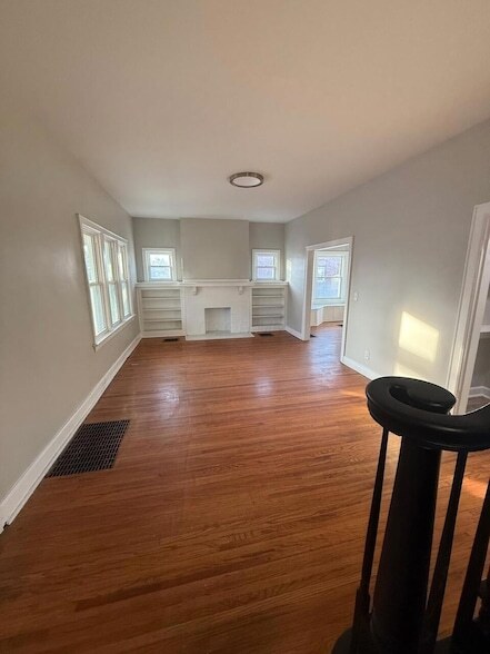 Foto del edificio - 533 Fairwood Ave