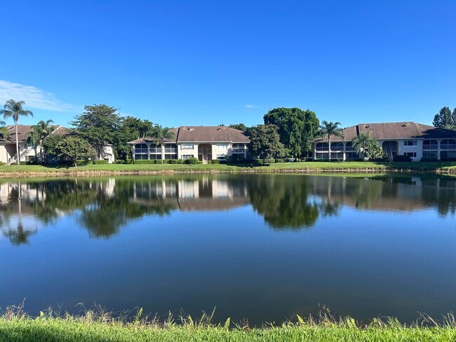 Building Photo - 13870 Oneida Dr
