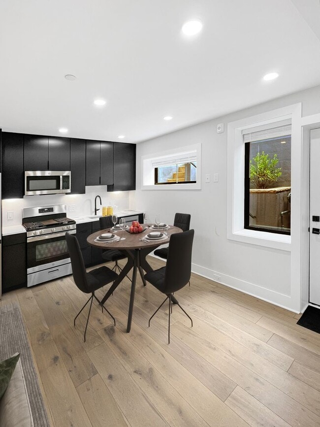 Building Photo - 1026 18th St NE