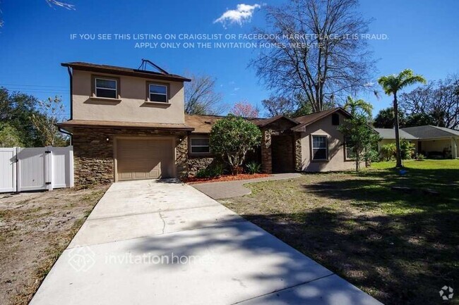Building Photo - 1725 Pine Tree Dr
