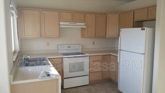 Building Photo - 759 Descendant Dr