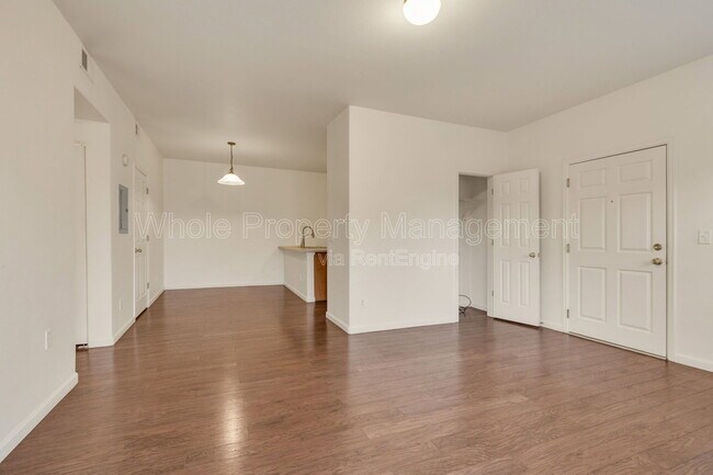 Building Photo - 5340 Raritan St