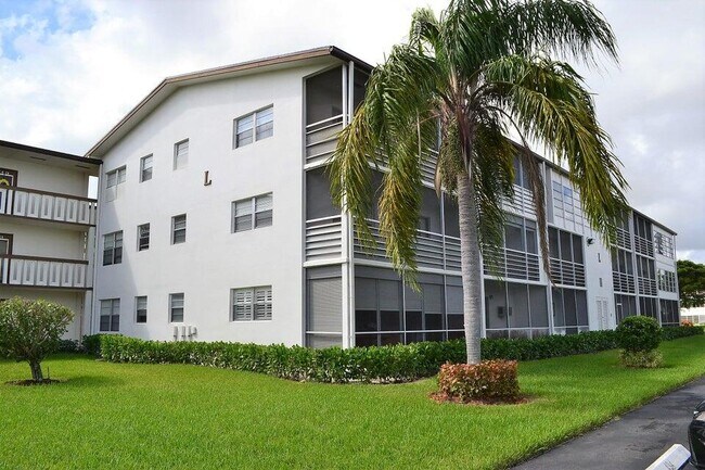 Foto del edificio - 467 Mansfield L