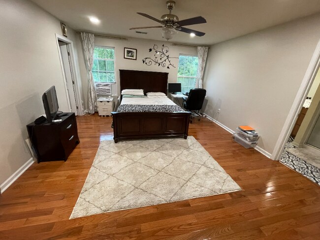 Foto del edificio - 6109 Granville Ct