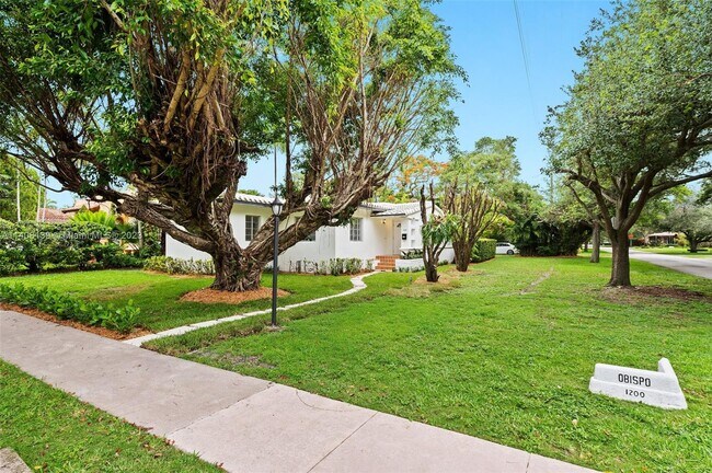Building Photo - 1201 Obispo Ave