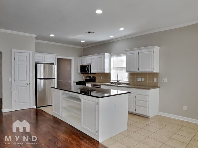 Foto del edificio - 4306 South Tamarack Ave W