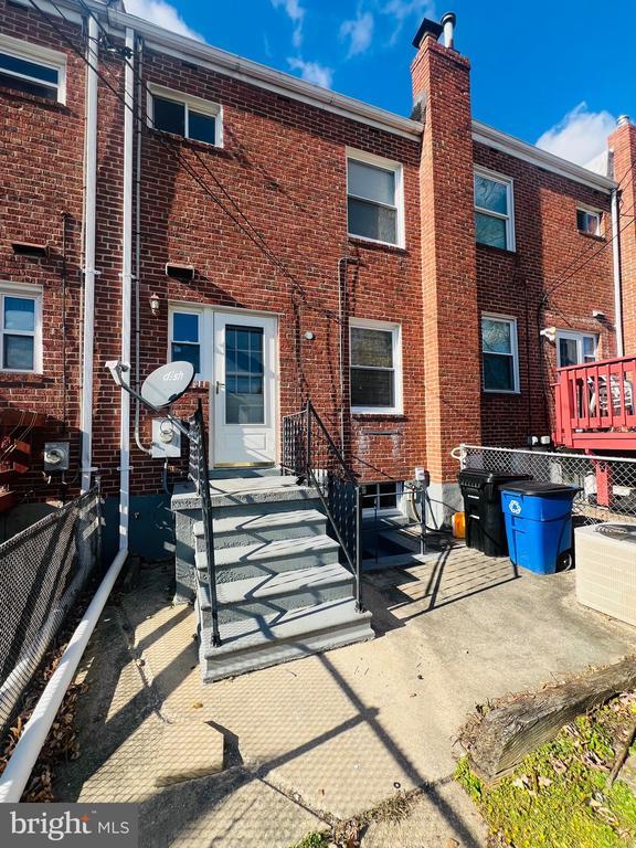 Foto del edificio - 7308 Berkshire Rd