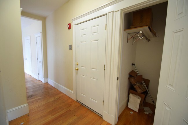 Foto del edificio - 887 Huntington Ave