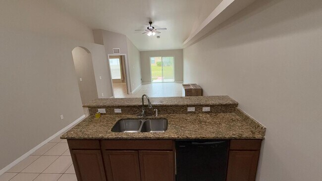 Foto del edificio - 1619-1621 SW 33rd St- Duplex