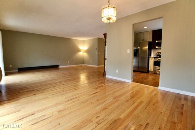 Building Photo - 2 br, 1 bath Condo - 197 Bridge St 3 Unit 3
