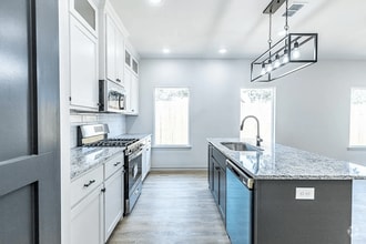 Building Photo - 2113 20th St
