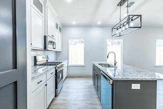 Building Photo - 2113 20th St