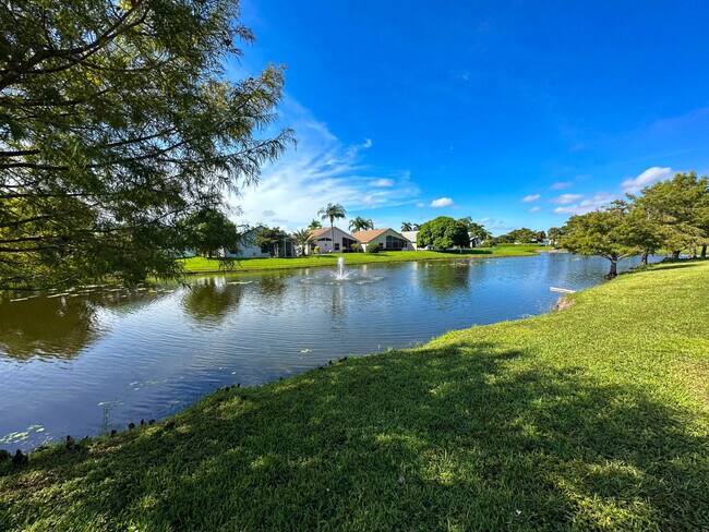 Foto del edificio - 3430 Cypress Trail