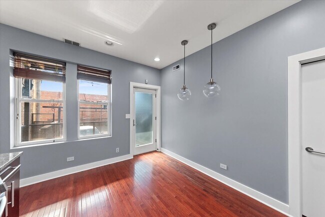 Foto del edificio - 2052 N Campbell Ave