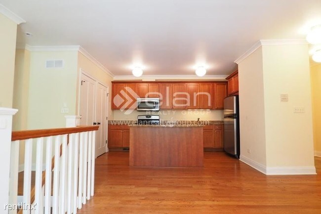 Building Photo - 2 br, 2 bath  - 2704 W AINSLIE Apt 1D Unit 1D