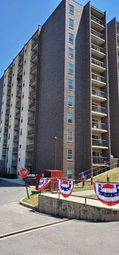 Building Photo - 229 Baltimore Ave