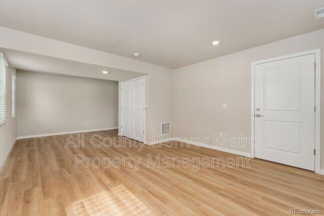 Foto del edificio - 15195 W 68th Pl