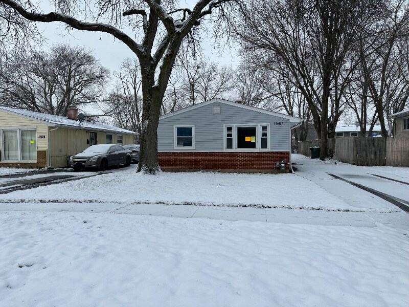 Primary Photo - 16412 Marshfield Ave