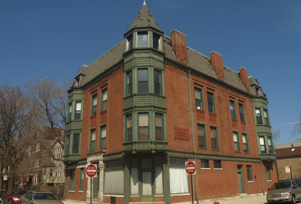 Primary Photo - 835-837 N Wolcott Ave