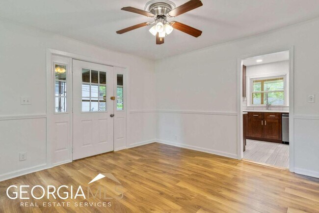 Foto del edificio - 2130 Meadowbrook Ln SE