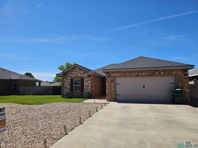 Foto del edificio - 209 Almond Tree Ln