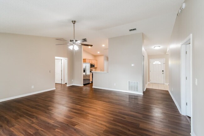 Foto del edificio - 2953 Golden Pond Blvd