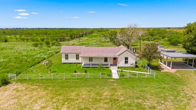 Foto del edificio - 14851 US Hwy 87