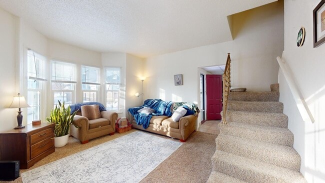 Building Photo - Pets Welcome