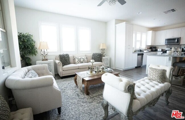 Foto del edificio - 841 Iris Way
