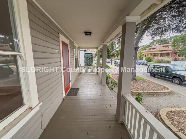 Foto del edificio - AVAILABLE NOW - 1 Bed + Den / 2 Bath Downtown SLO Home
