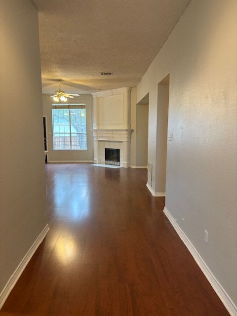 Foto del edificio - 4441 English Oak Dr