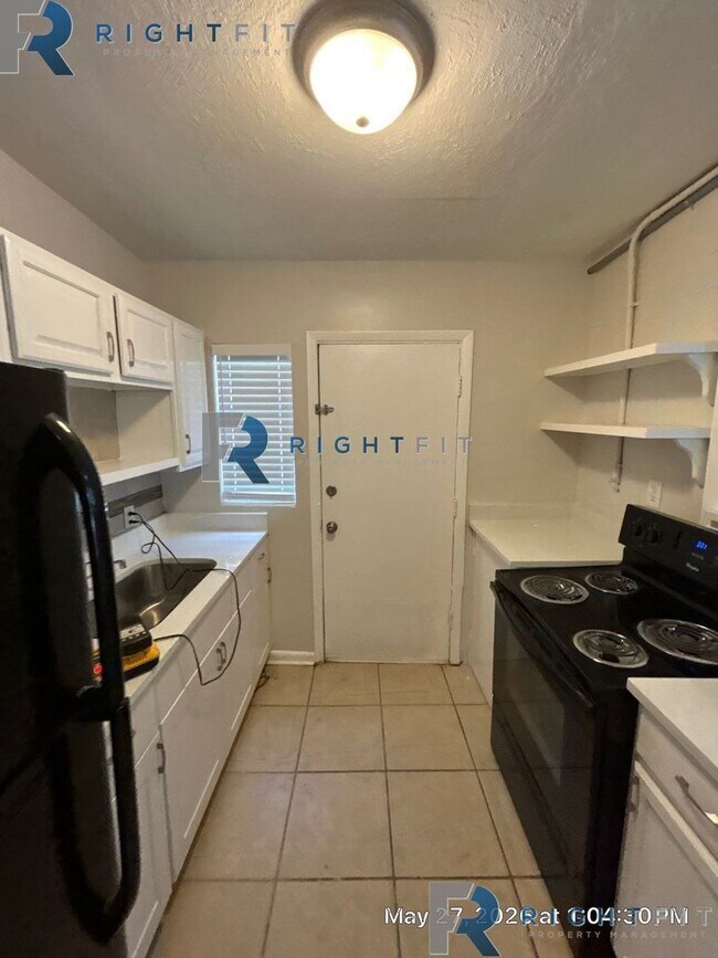 Foto del edificio - 1162-1164 E. 16th Street