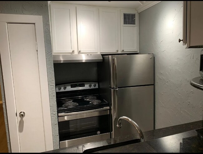 Foto del edificio - 4525 Gilbert Ave